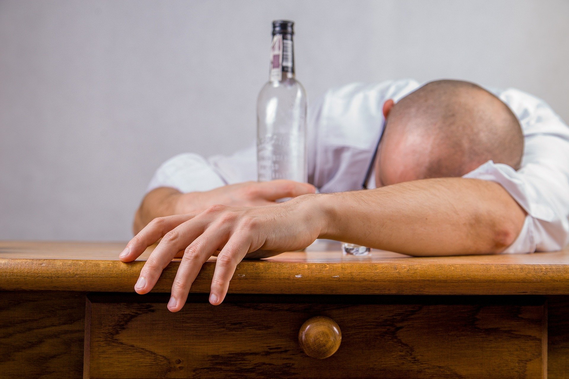 Alcoholismo o trastorno por consumo de alcohol